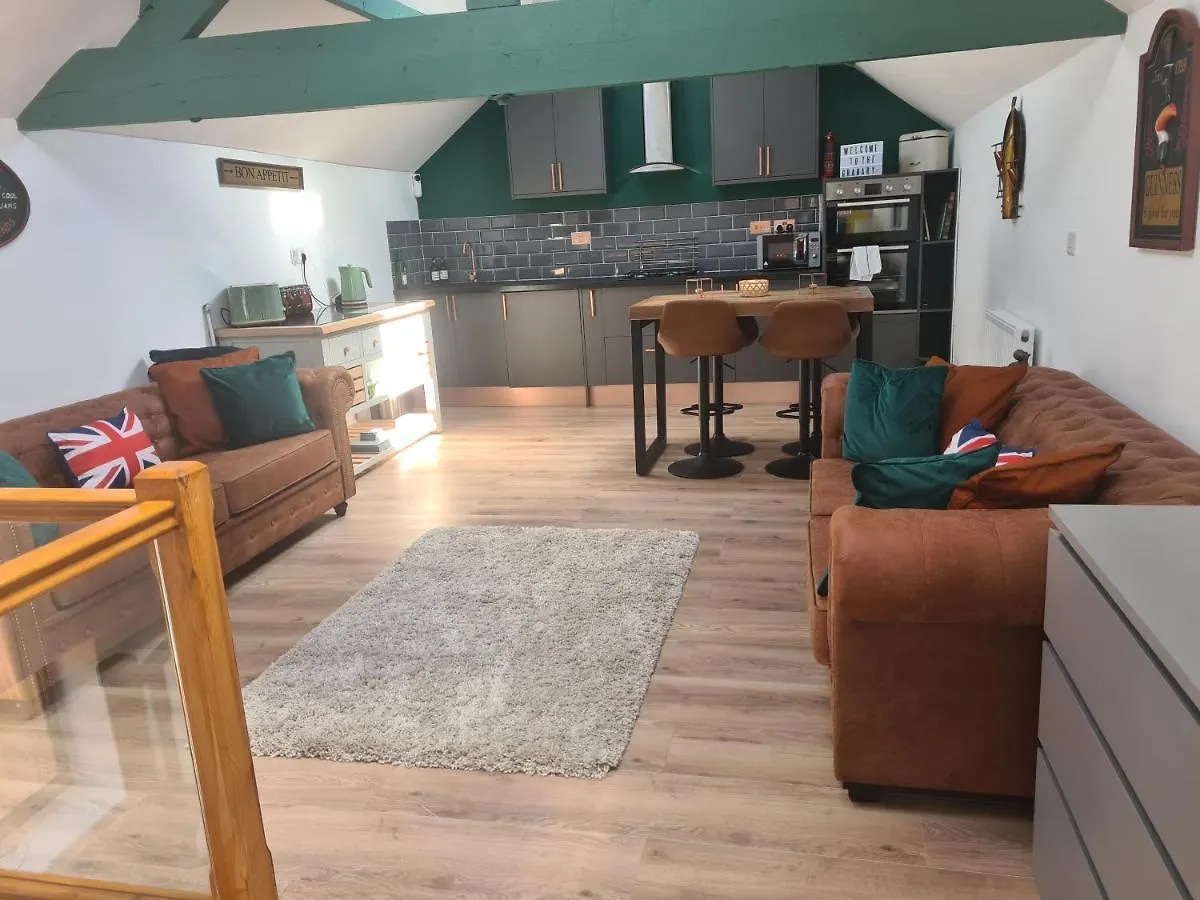 The Granary Villa Buckley Holiday home